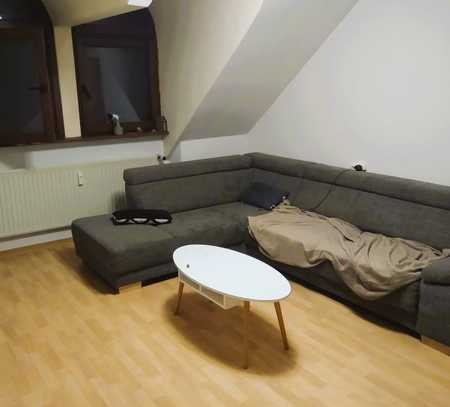 !!! Schöne 2-Zimmer-DG-Wohnung mit Balkon !!! (WBS erforderlich)