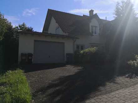Doppelhaushälfte in ruhiger Lage mit unverbaubarer Aussicht