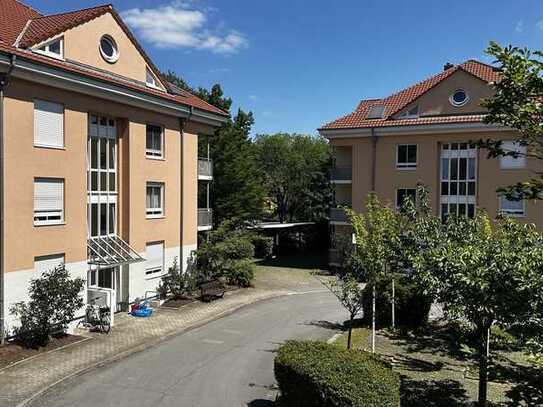 Erstbzg. n. indvdl. Neuausbau d. Whg.! Ruhig.2 Z.-Whg. / BLK./ Parkett NEU/ Bad NEU/ Maler & Stlpl.!