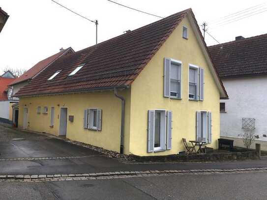 Charmantes, freistehendes Einfamilienhaus, ohne Garten in Rottenburg am Neckar