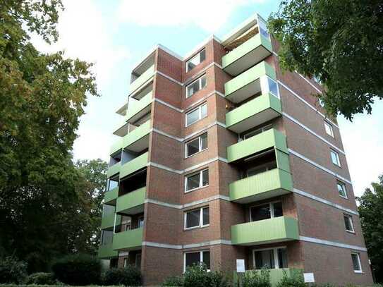 Erstbezug nach Sanierung! Lichtdurchflutete 3-Zimmer-Wohnung mit 2 Balkonen in ruhiger Lage!