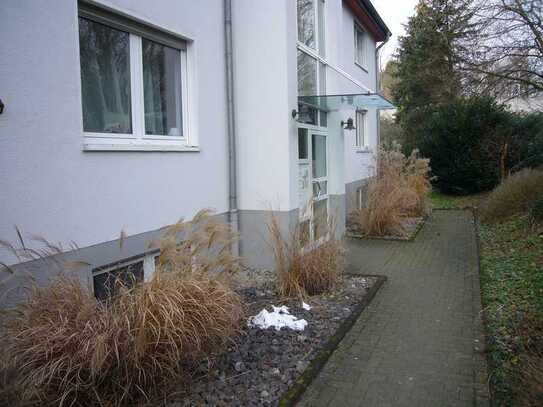 Gemütliche 2 Zi. Souterainwohnung in Top grüner ruhiger Lage in Schlebusch