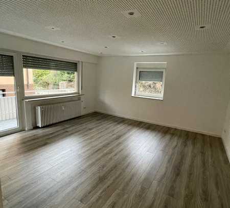 Stilvolle, gepflegte 2-Raum-Wohnung mit Balkon in Langenfeld (Rheinland)