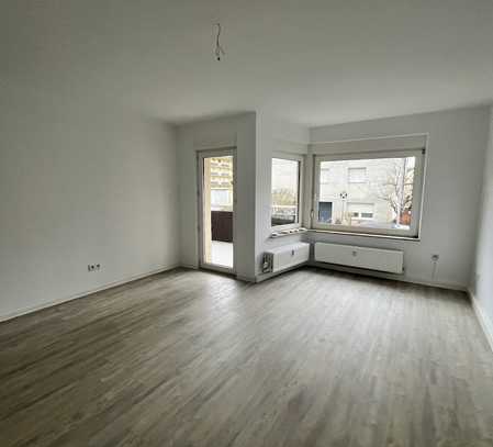 Wir schenken Ihnen 2 Kaltmieten zum Einzug*Modernisierte 3 Zimmer Wohnung mit Blick ins Grüne