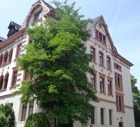 Wohnen im Denkmal: Wunderschönes Apartment in der Villa Carola