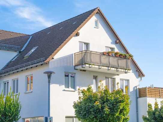 Erstbezug nach Sanierung * 2-RW mit Süd-Balkon * 2.OG * EBK * Bad mit Fenster & Wanne * 2 SP * TOP *