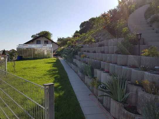 Traumhaftes Mehrgenerationen-Wohnhaus mit großem Garten in Ortsteil Ehingen