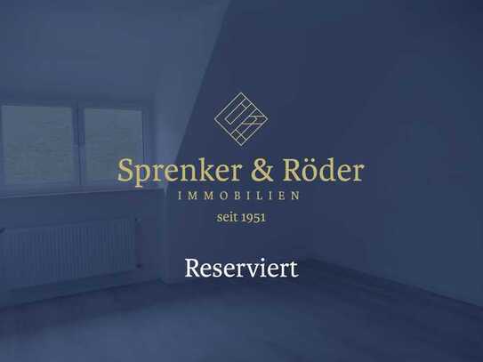 RESERVIERT: Renovierte Dachgeschosswohnung inkl. Garagenstellplatz