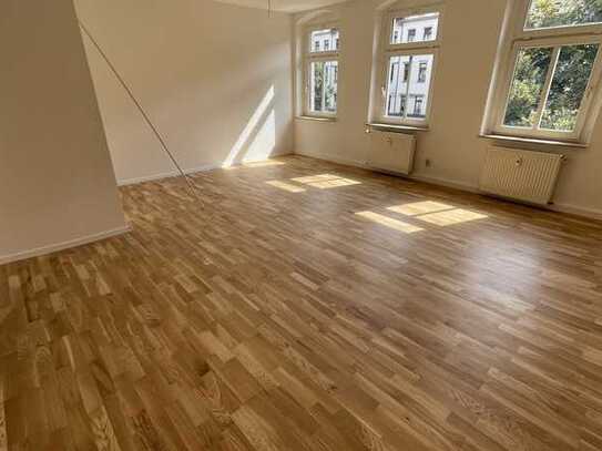 ! Viel Platz für alle Familienmitglieder - Balkon - im 2. OG