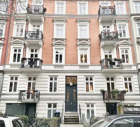 Von Privat: 4-Zimmer-Jugendstil-Wohnung mit Balkon in Hamburg-Eimsbüttel