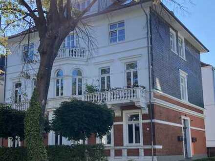 Vollständig renovierte 4-Zimmer-Wohnung mit Balkon und Einbauküche in Bad Oeynhausen