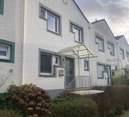 Saniertes Reihenmittelhaus in Köln-Rheinkassel zu vermieten (perfekt für Familie mit Kind/ern)