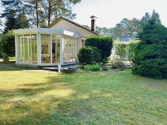 Wochenend- und Ferienhaus direkt am Waldrand - Perspektiven durch vorhandenen Bebauungsplan!