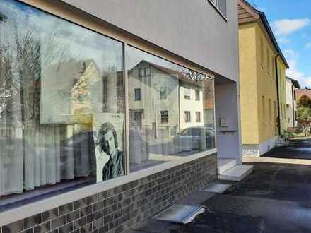 Gewerbefläche im Zentrum von Süßen mit großer Schaufensterfläche