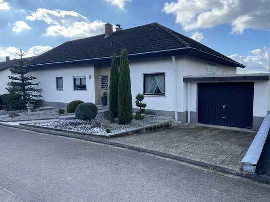 Stilvolles, freistehendes Einfamilienhaus mit Weitblick in Bruchsal