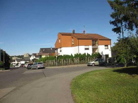 3-ZW in ruhiger Wohnlage. Balkon. Garten. Garage+Stpl.