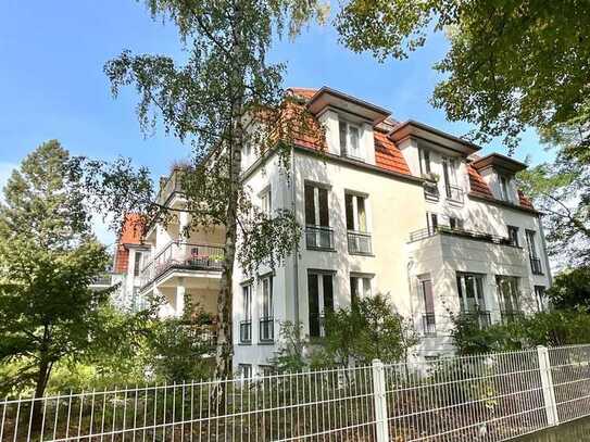 Reserviert!! Begehrtes Dahlem: Ideal geschnittene bezugsfreie 3 Zimmer mit 2 Balkonen & Gäste WC