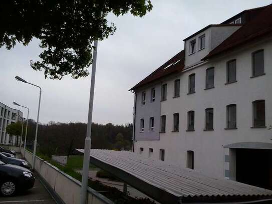 Garagenstellplatz in zentraler Lage mit Abstellraum