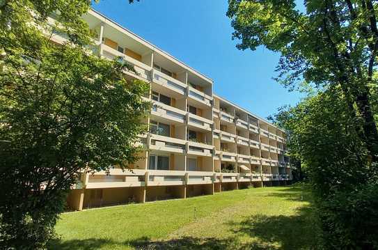 Moderne, möblierte u. renovierte 1 Zi. Wohnung mit Balkon in ruhiger Lage