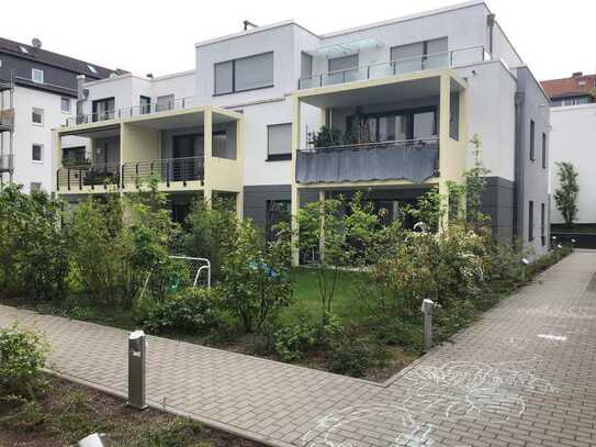 Neuwertige, teilmöbilierte 3-Zi-EG Garten-Wohnung in zentralster Lage + top energetischen Zustand