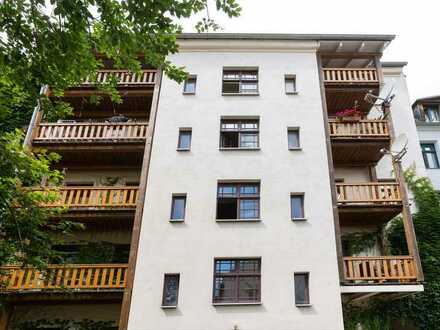 Kurze Wege ins Zentrum - 2-Zimmerwohnung. mit Balkon .