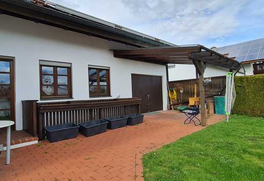 ... helle 2-Zi-Maisonette-Whg mit EBK + Terrasse + Freisitz + Garten und Stellplatz ...