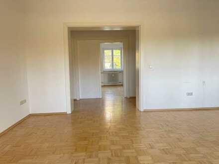 4-Zimmer-Wohnung mit tollem Bad in Villa mit Charme am Schlosspark in Rastatt