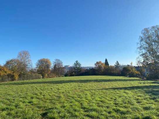 Der perfekte Ort für Ihr Traumhaus in Coburg: großzügiges, ebenes Grundstück, voll erschlossen