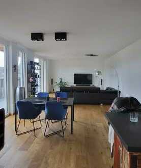 Penthouse mit gehobener Ausstattung & großer Dachterrasse - ab 15.04.2024 zu vermieten