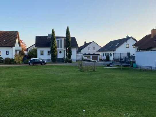 Ihr neues Zuhause beginnt hier: Baugrundstück in schöner Lage