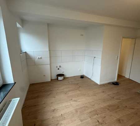 Helle 2-Zimmer Wohnung frisch renoviert