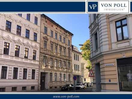 Sanierungsbedürftiges Mehrfamilienhaus