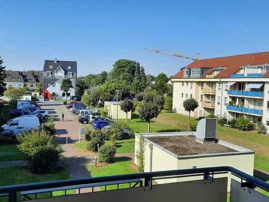 Frisch renovierte 2-Raum-Wohnung mit Balkon in Köln-Sürth