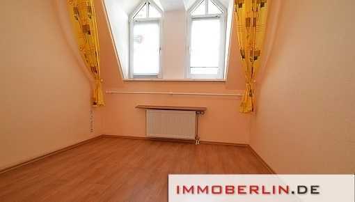 IMMOBERLIN.DE - Sympathische Wohnung mit ruhiger Westterrasse + Pkw-Stellplatz