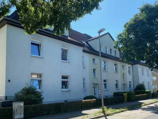 Mehrfamilienhaus mit 3 Wohnungen und Garten