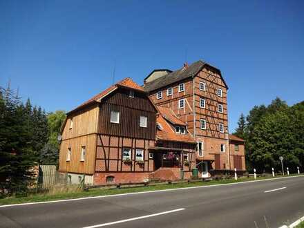 Romantische Mühle am rauschenden Bach