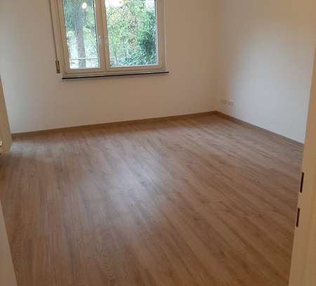 Kernsanierte 3-Raum-Wohnung mit Balkon in Frankfurt am Main