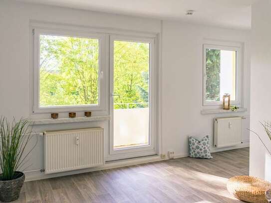 1-Raum-Wohnung mit Einbauküche und Balkon