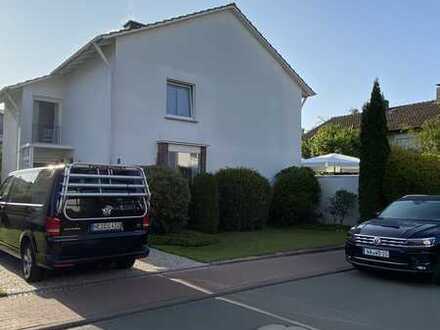 Wunderschönes Einfamilienhaus mit Wintergarten und Sauna in zentraler Lage in Bad Arolsen