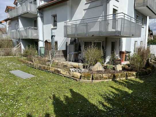 Smarte helle 3,5 Zimmerwohnung mit Garten