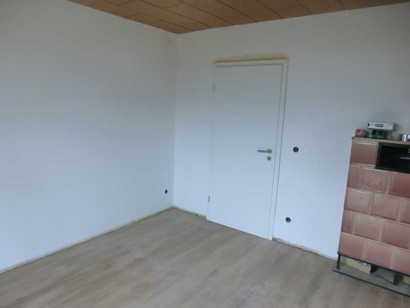 Helle 3-Zimmer-Wohnung im 2. OG mit Balkon in Stuttgart-Zuffenhausen