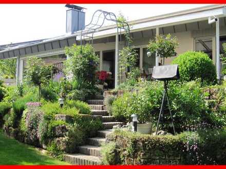 Willkommen in Ihrem Traum-Bungalow mit herrlichem Gartenparadies