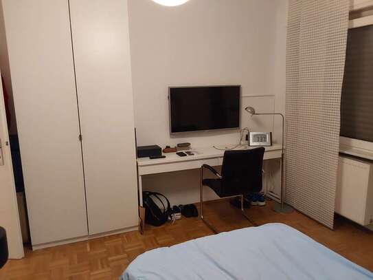 Nachmieter ab 01.01.2025 für 1-Zimmer-EG-Wohnung mit Balkon und EBK in Frankfurt am Main