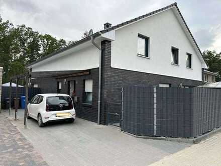 Zeitgemäße Wohnmöglichkeit im Herzen von Gifhorn: Moderne DHH zur Vermietung im Winkel