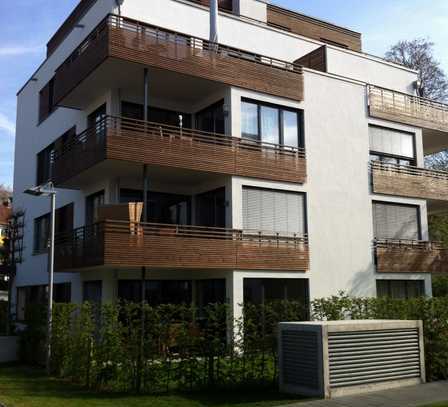 Penthouse in Düsseldorf Grafenberg, 4-Zi., mit Aufzug, nah zum Zoopark, mit Aufzug, top Ausstattung!