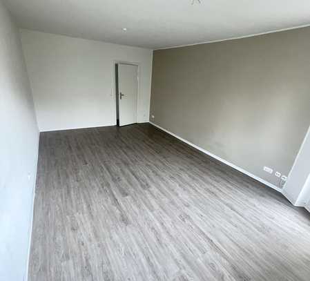 ab sofort! 2 Zimmer Wohnung mit Balkon