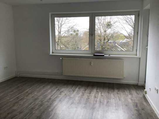 Moderne 3-Zimmer-Wohnung mit Blick ins Grüne. Frisch renoviert