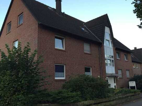 Renovierte und frisch sanierte 2-Zimmer-Wohnung mit sonniger Loggia in Nienburg (Weser)