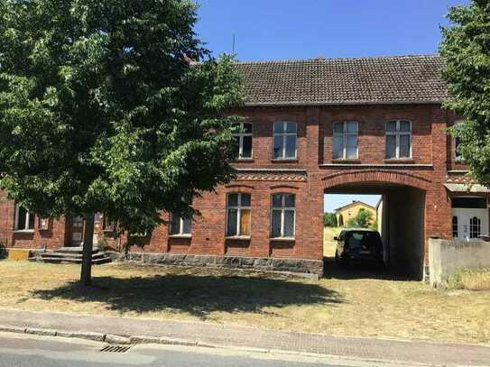 Haus in Neulingen zum Ausbau (Neulingen in Sachsen -Anhalt)