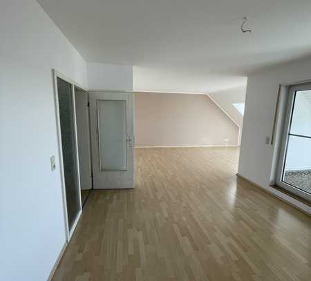 Lichtdurchflutete 2,5-Zi-Wohnung mit EBK und Balkon in neuer Stadtmitte